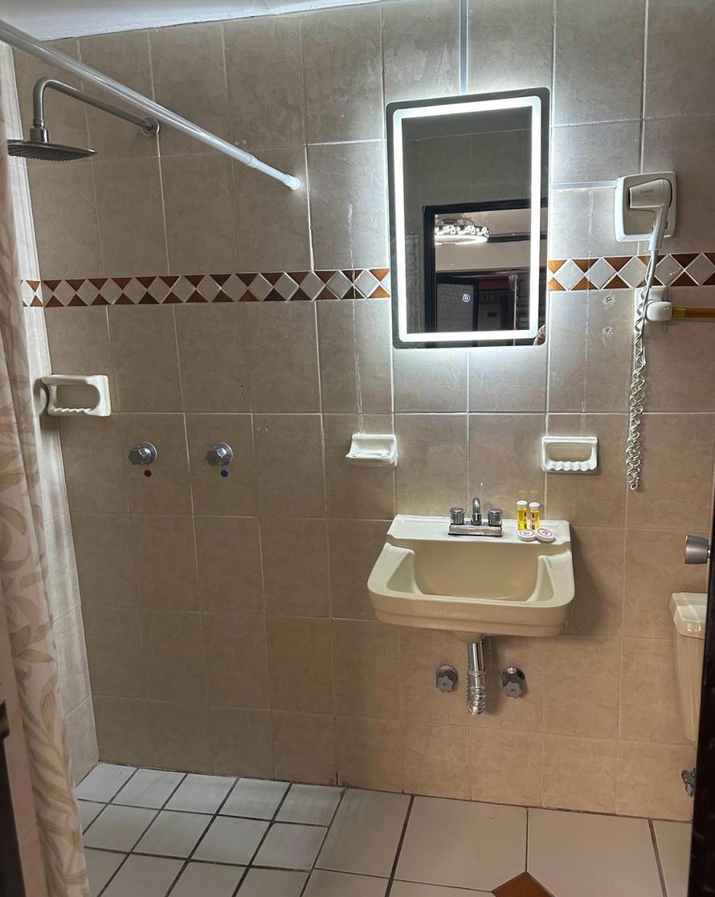 Hotel Zapotlan Ciudad Guzman Luaran gambar